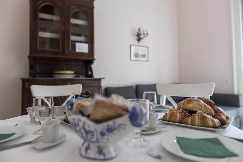 Casa San Carlo Apartment Napoli Bagian luar foto